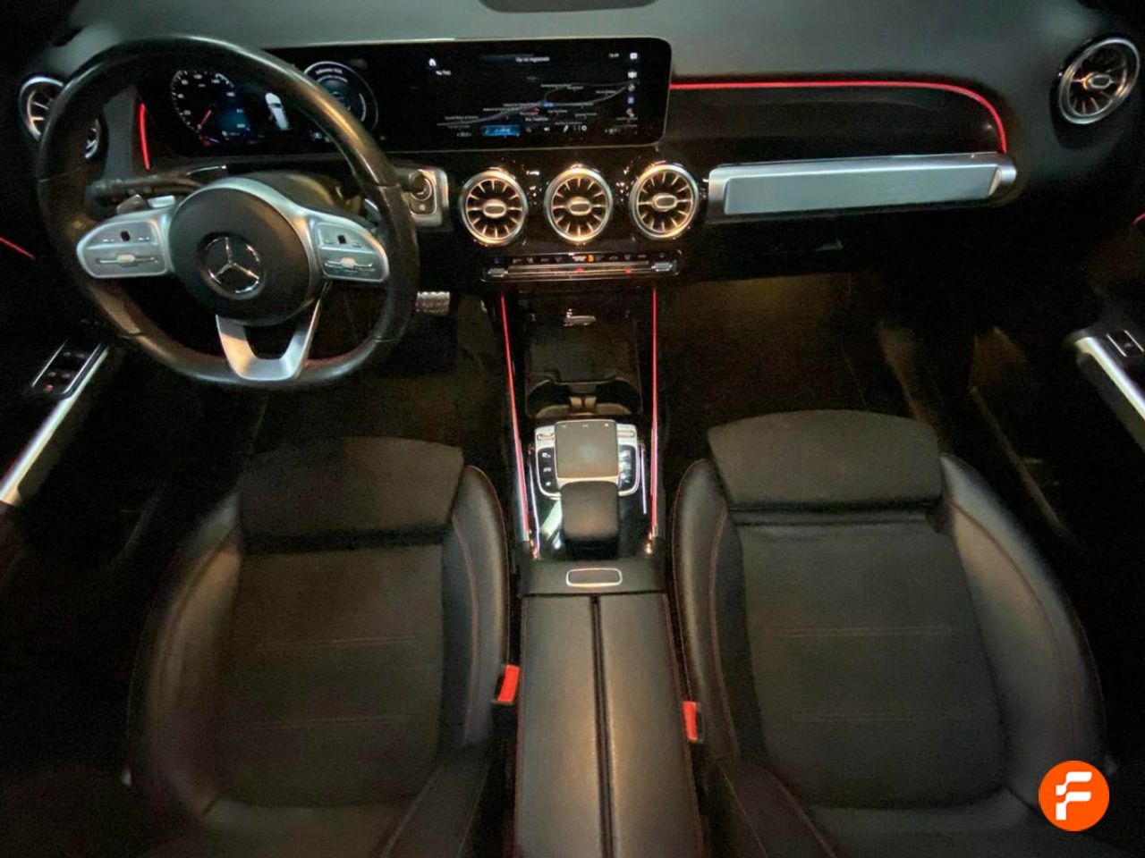 Foto Mercedes-Benz Clase GLB 10