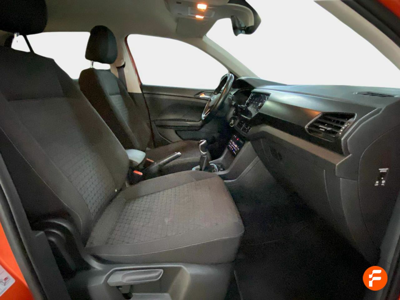 Foto Volkswagen T-Cross 15