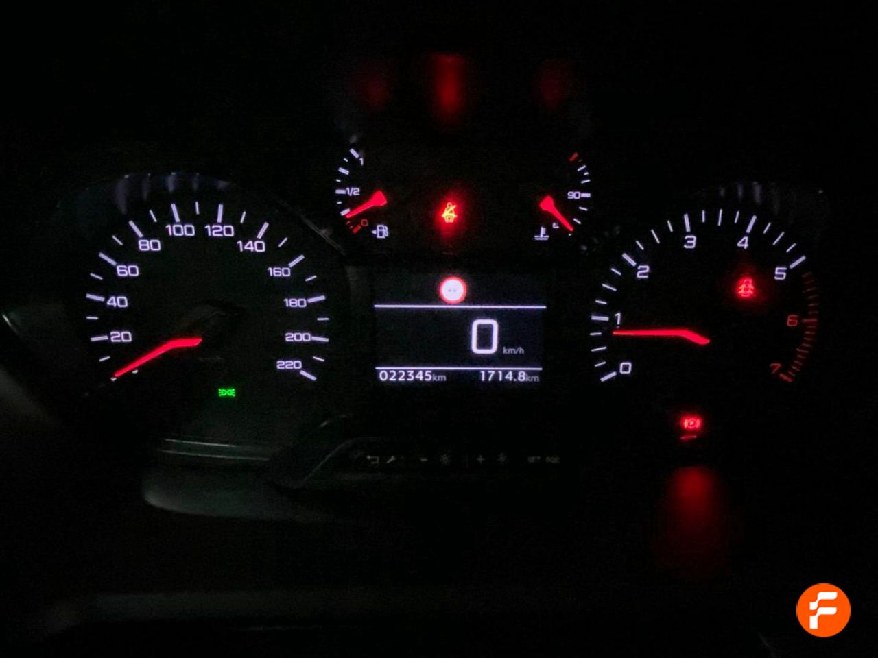 Foto Peugeot Rifter 10