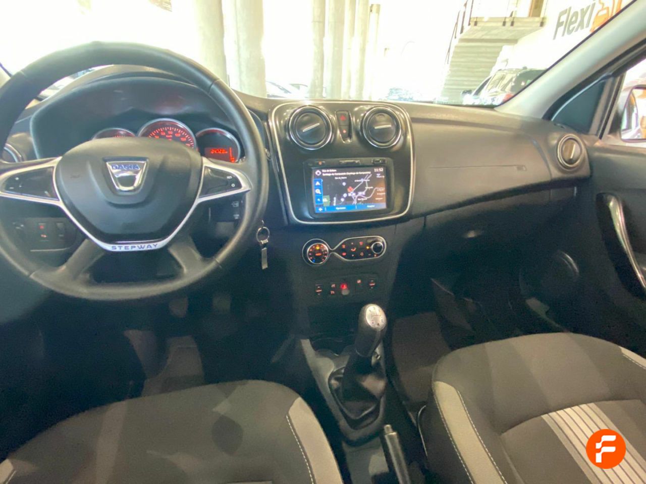 Foto Dacia Sandero 16