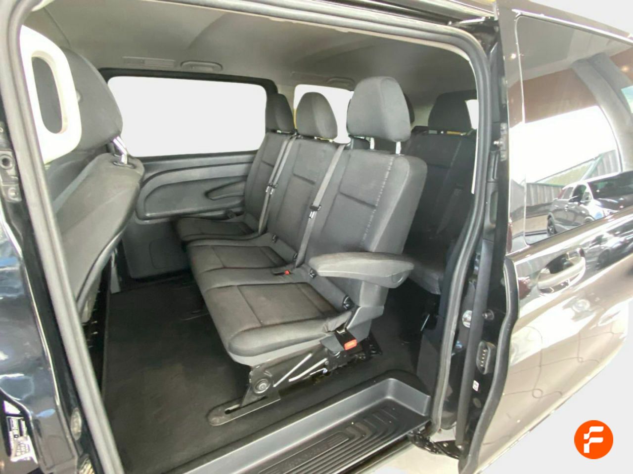 Foto Mercedes-Benz Vito 16