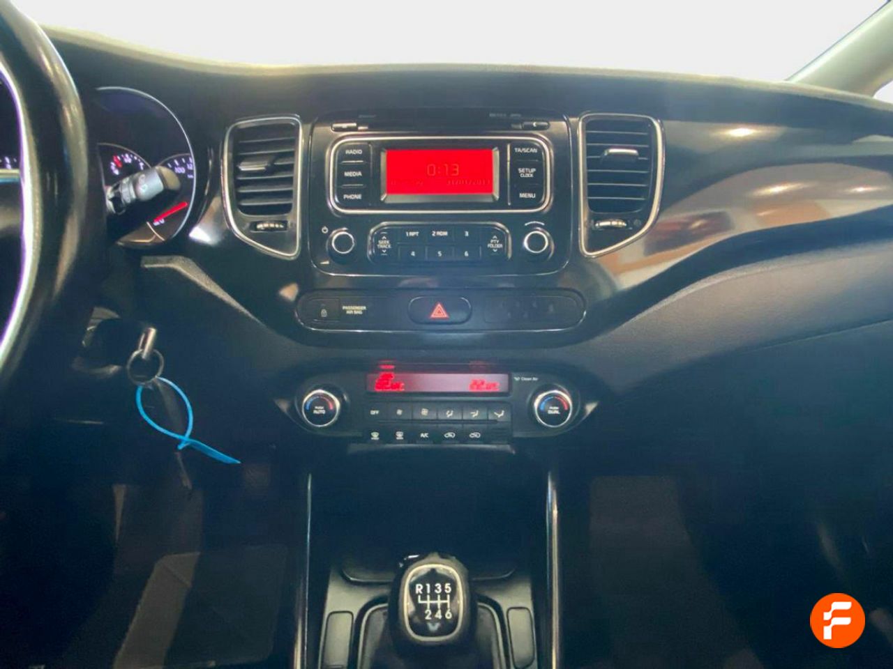 Foto Kia Carens 12