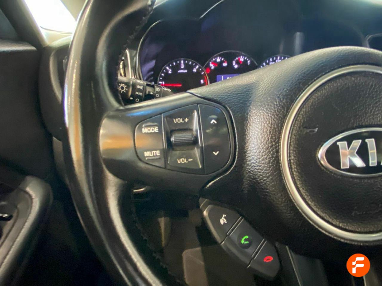 Foto Kia Carens 13