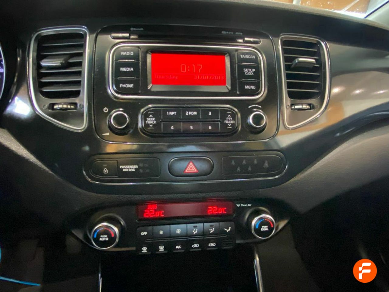 Foto Kia Carens 16