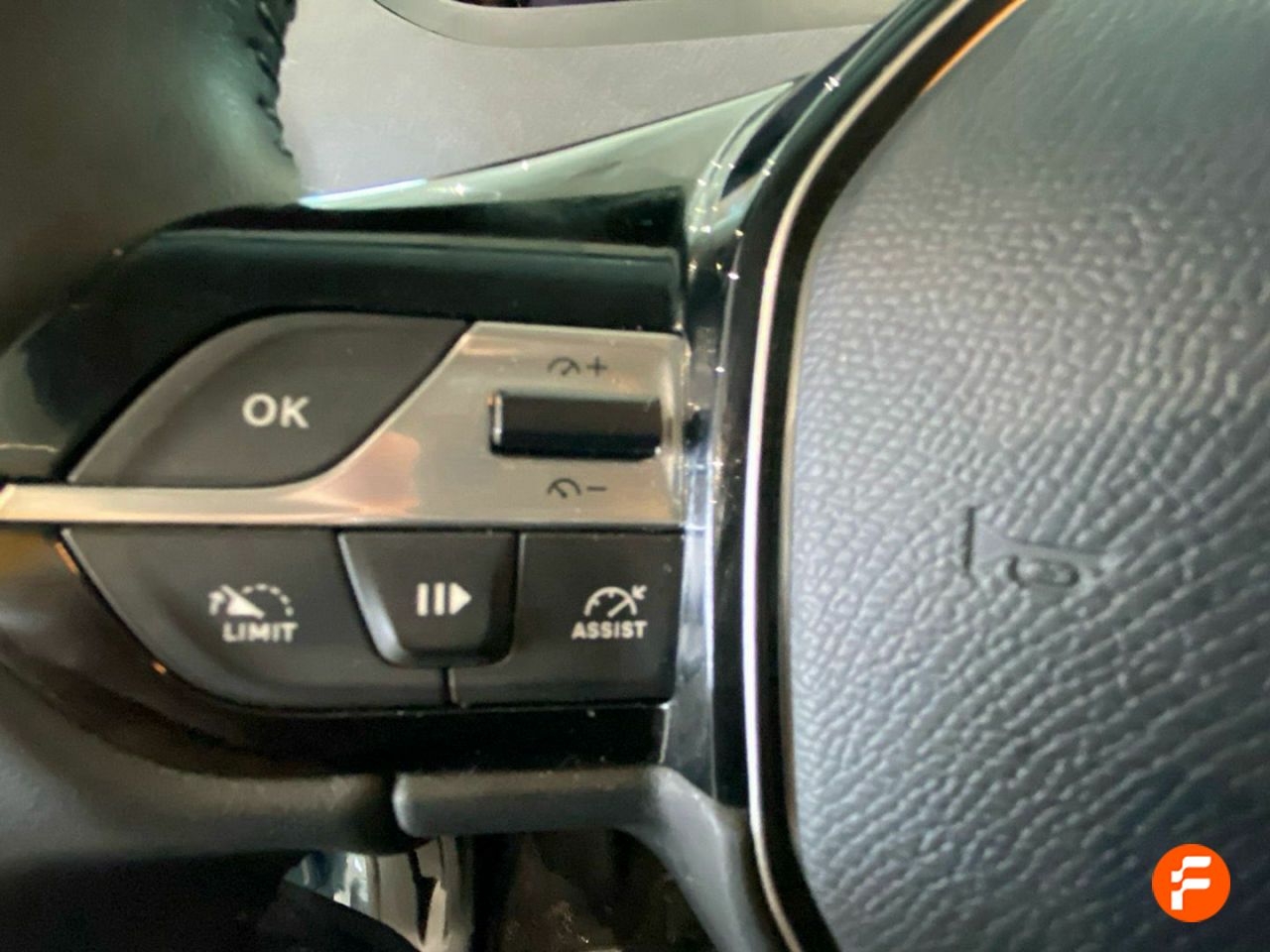 Foto Peugeot Rifter 12