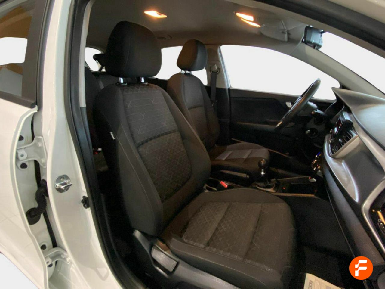 Foto Kia Rio 17
