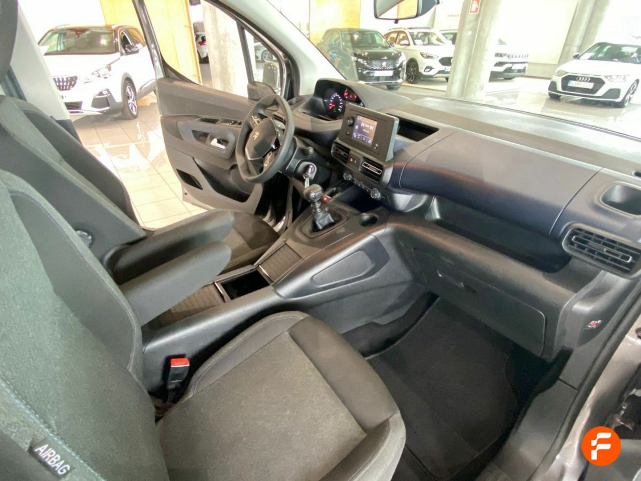 Foto Peugeot Rifter 21