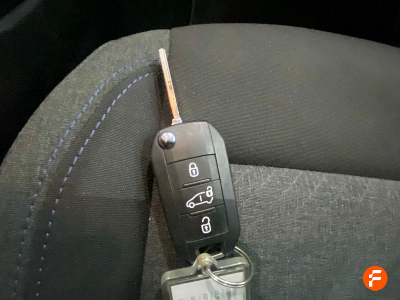 Foto Peugeot Rifter 24