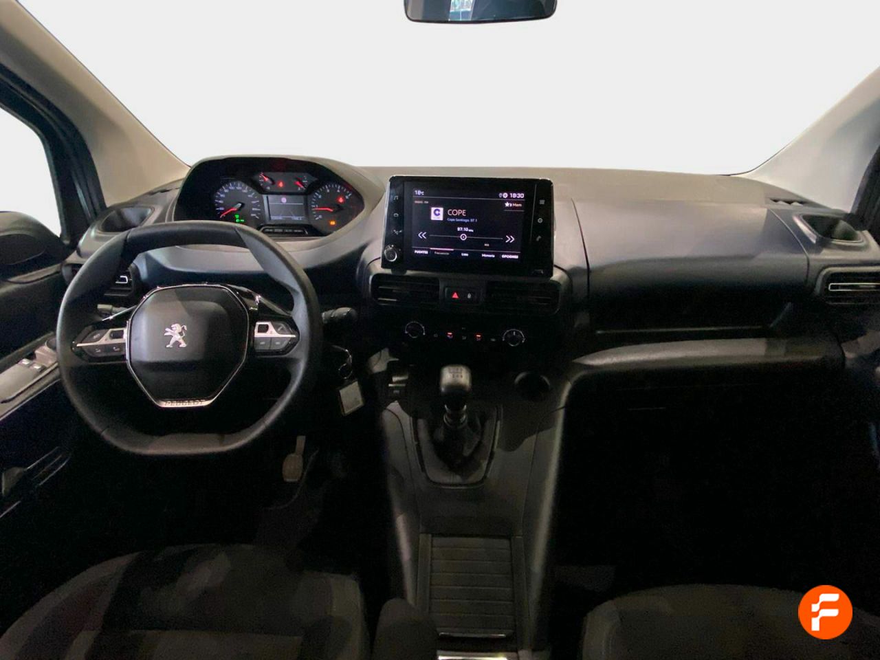 Foto Peugeot Rifter 11