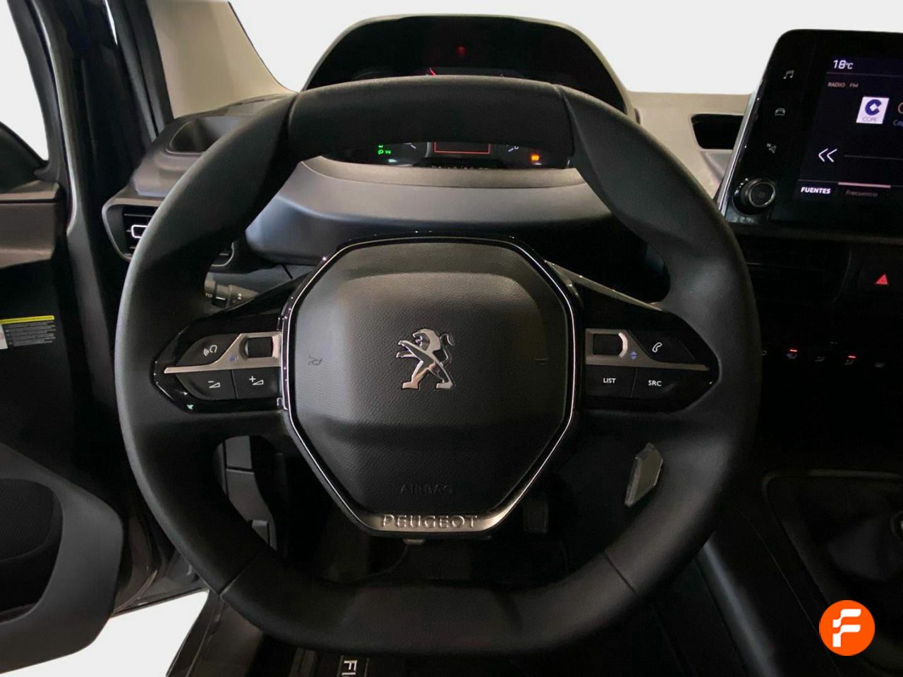 Foto Peugeot Rifter 12