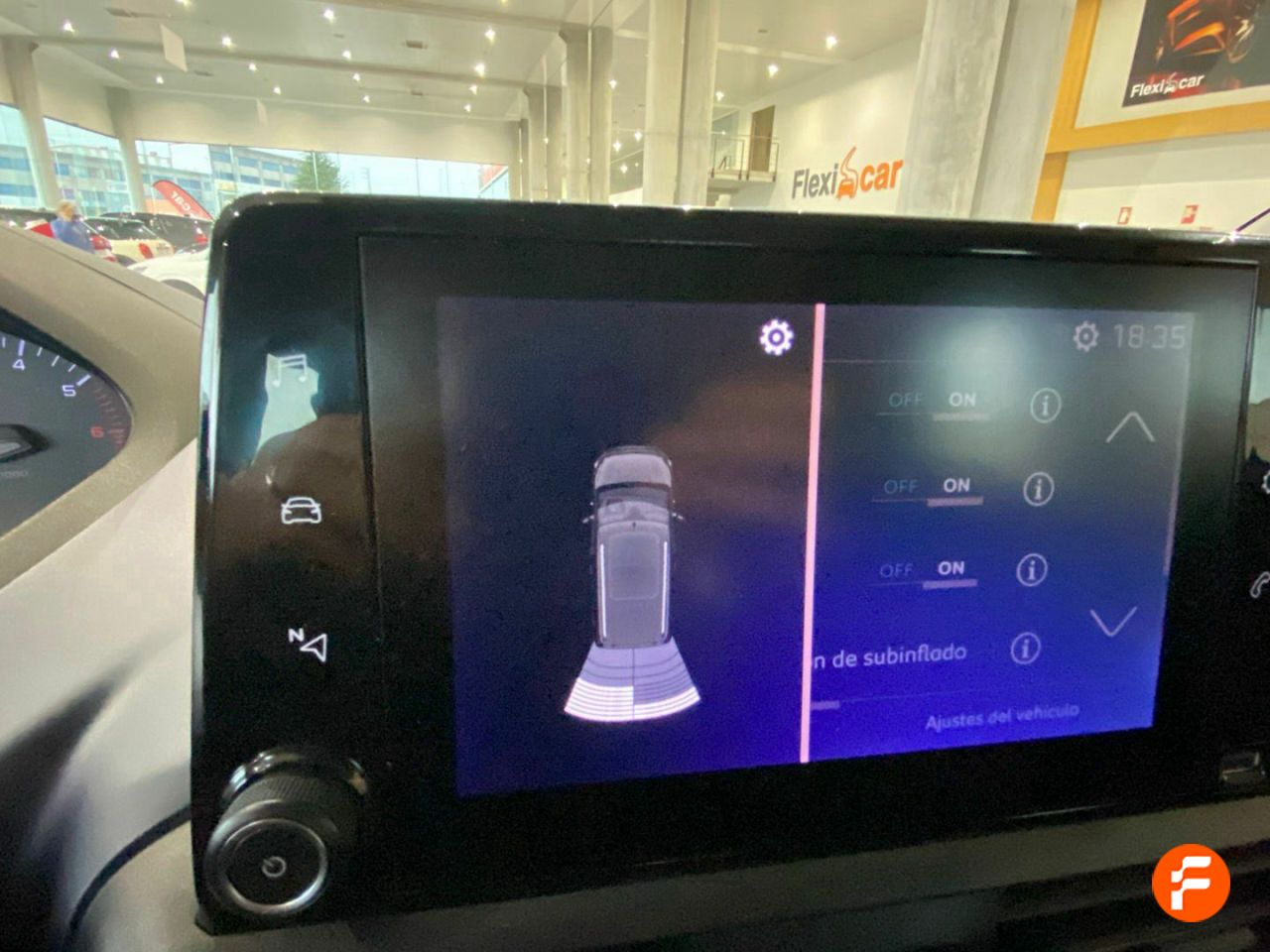 Foto Peugeot Rifter 14