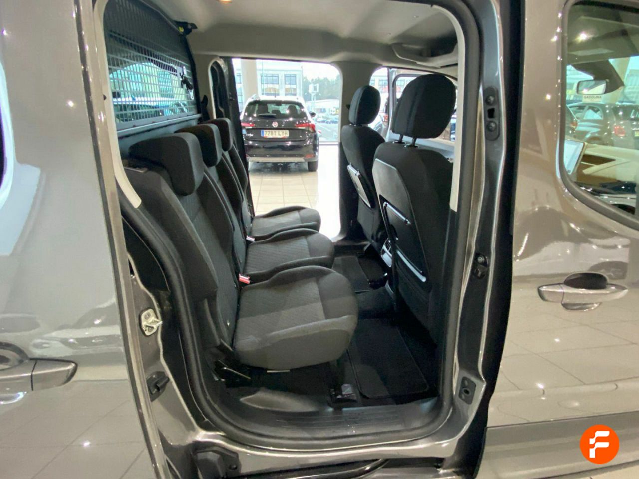 Foto Peugeot Rifter 17
