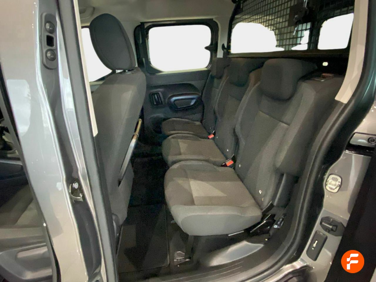 Foto Peugeot Rifter 19
