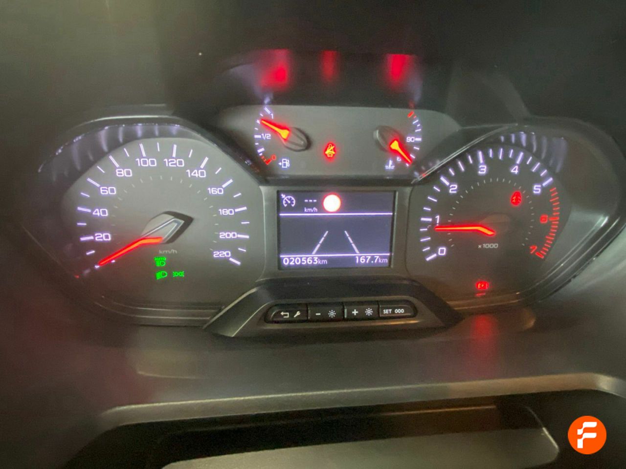 Foto Peugeot Rifter 10
