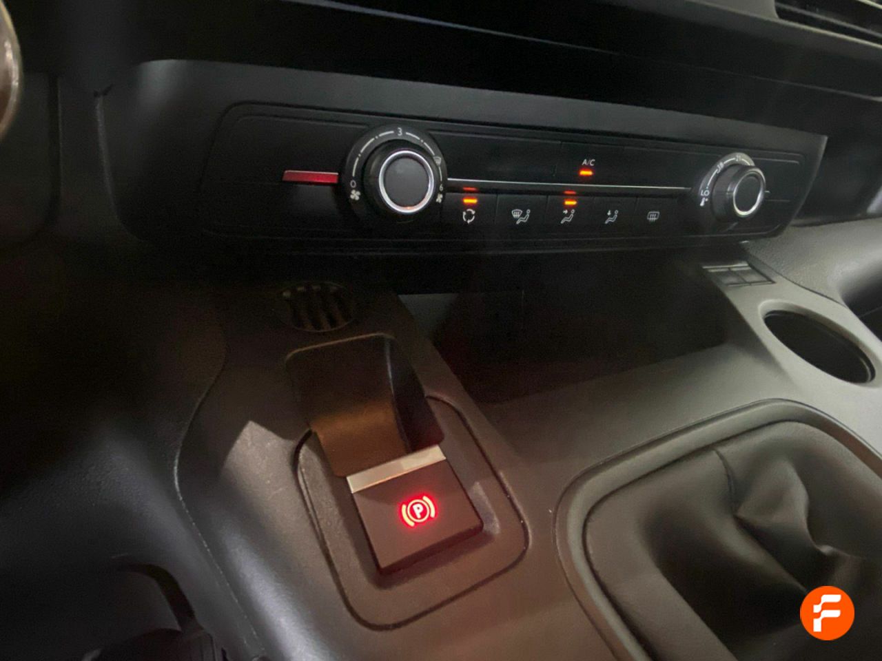 Foto Peugeot Rifter 15