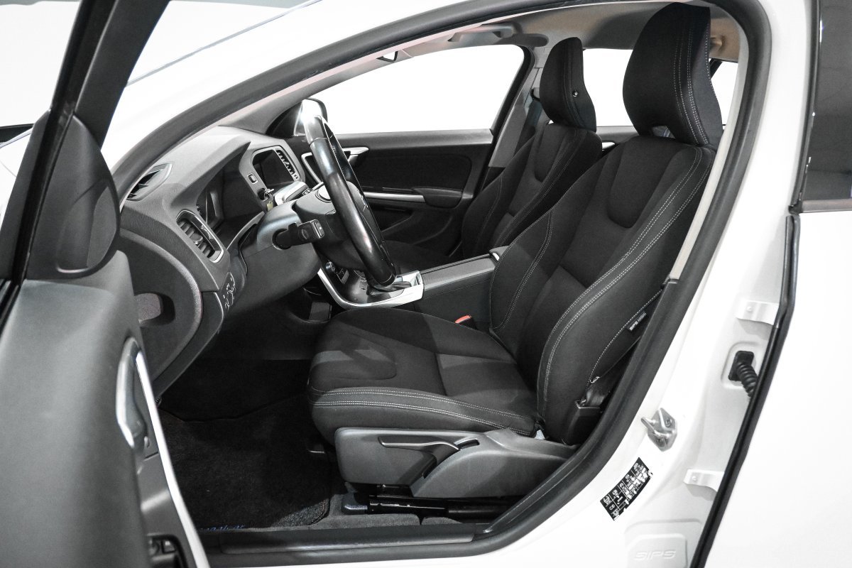 Foto Volvo V60 12