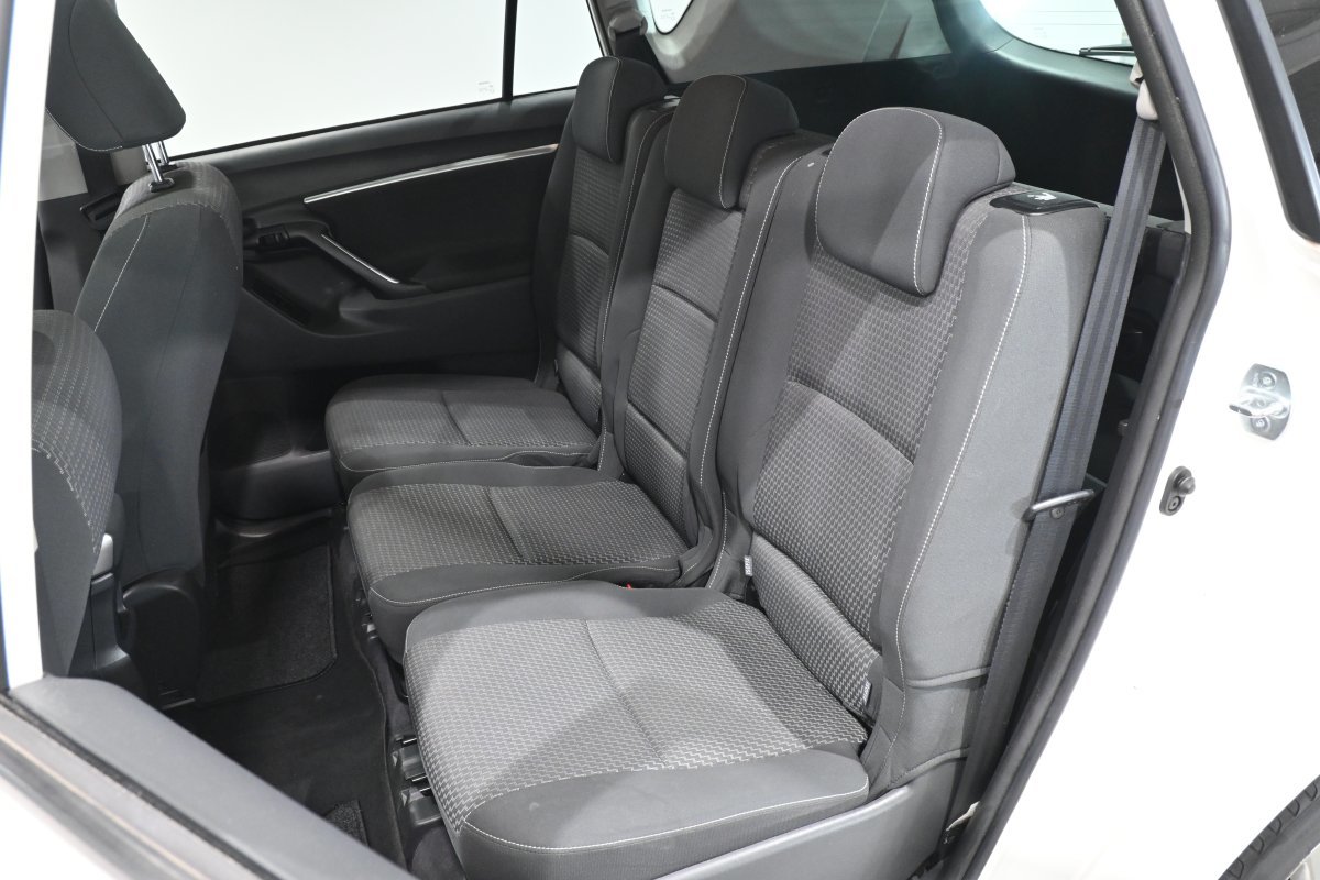 Foto Toyota Corolla Verso 11