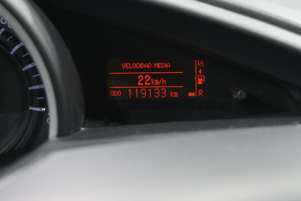Foto Toyota Corolla Verso 13