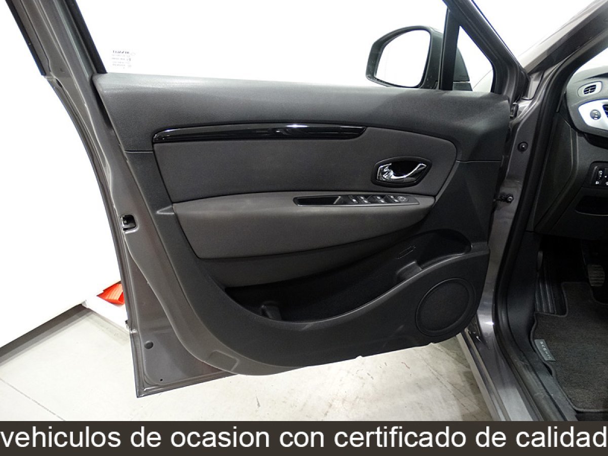 Foto Renault Grand Scénic 32