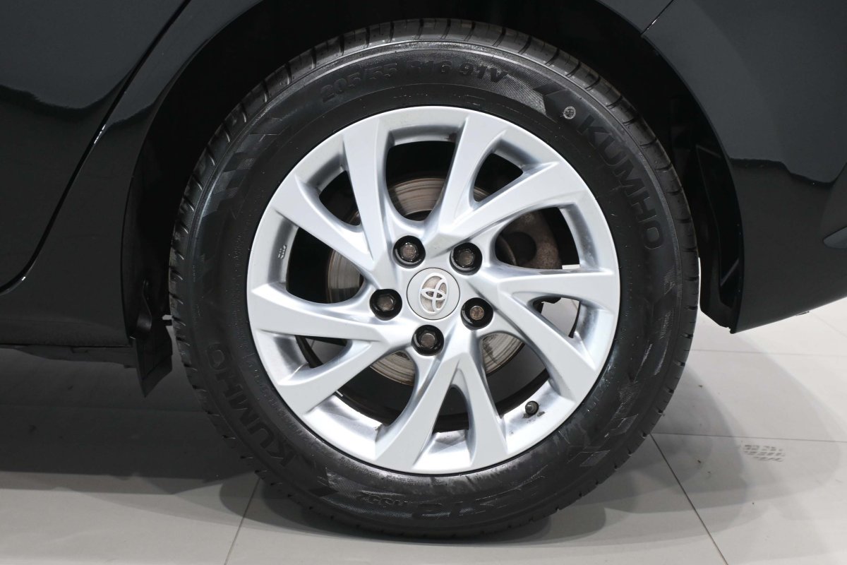 Foto Toyota Auris 28