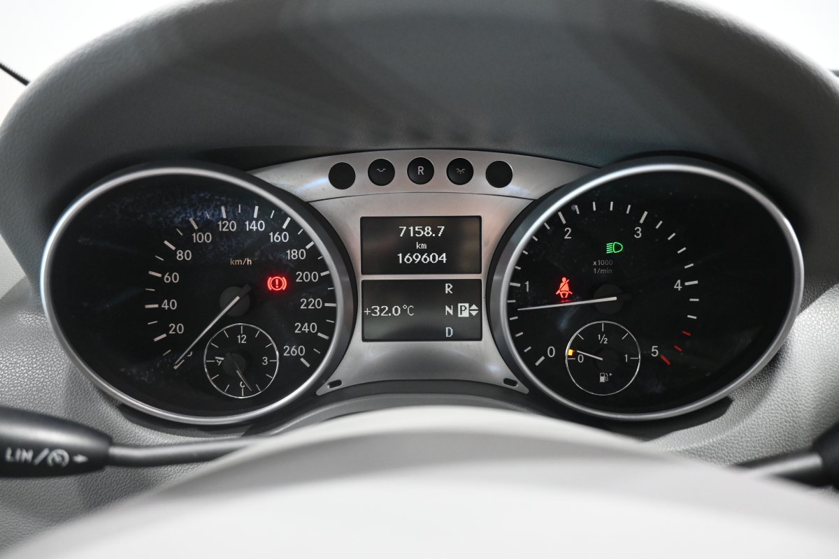 Foto Mercedes-Benz Clase M 13