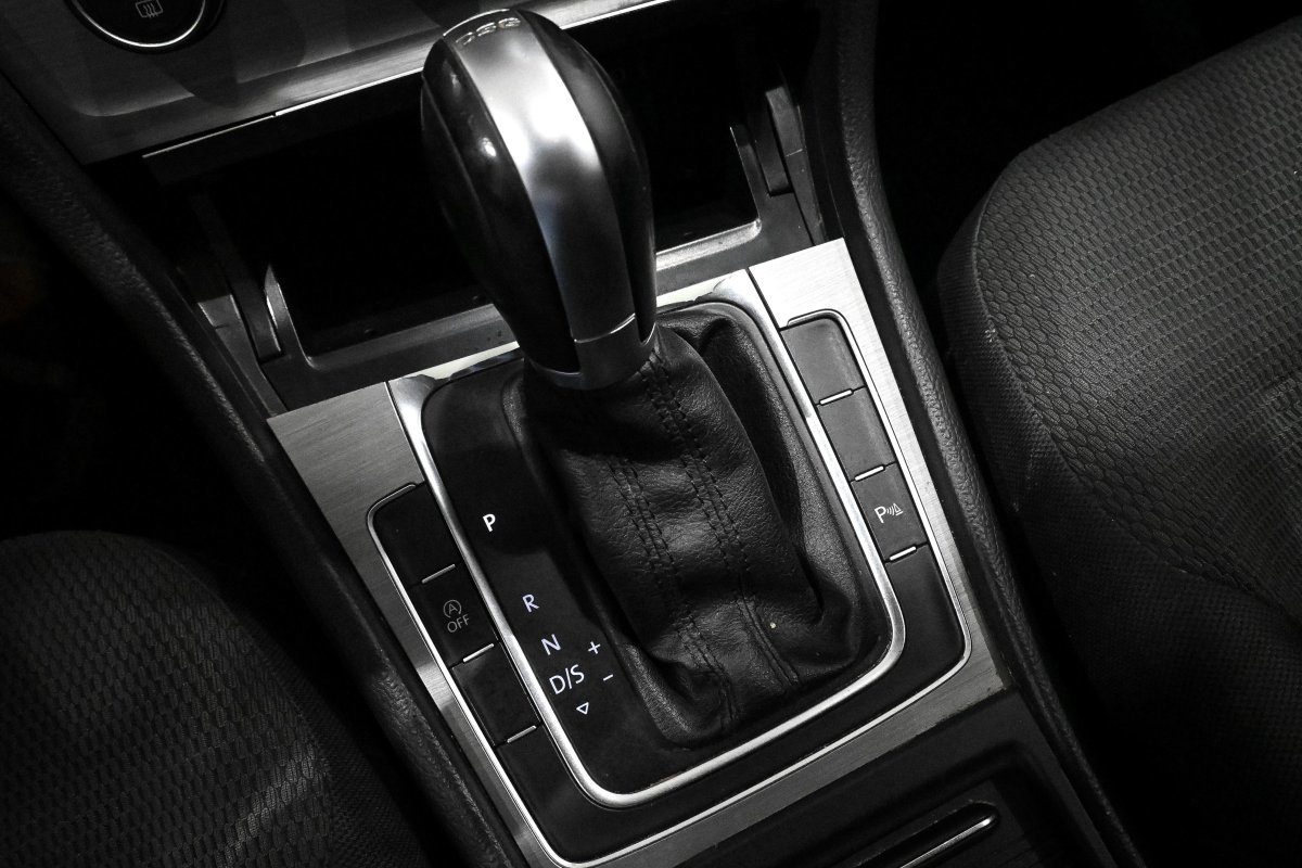 Foto Volkswagen Golf 21