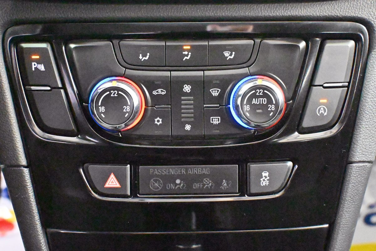 Foto Opel Mokka X 23