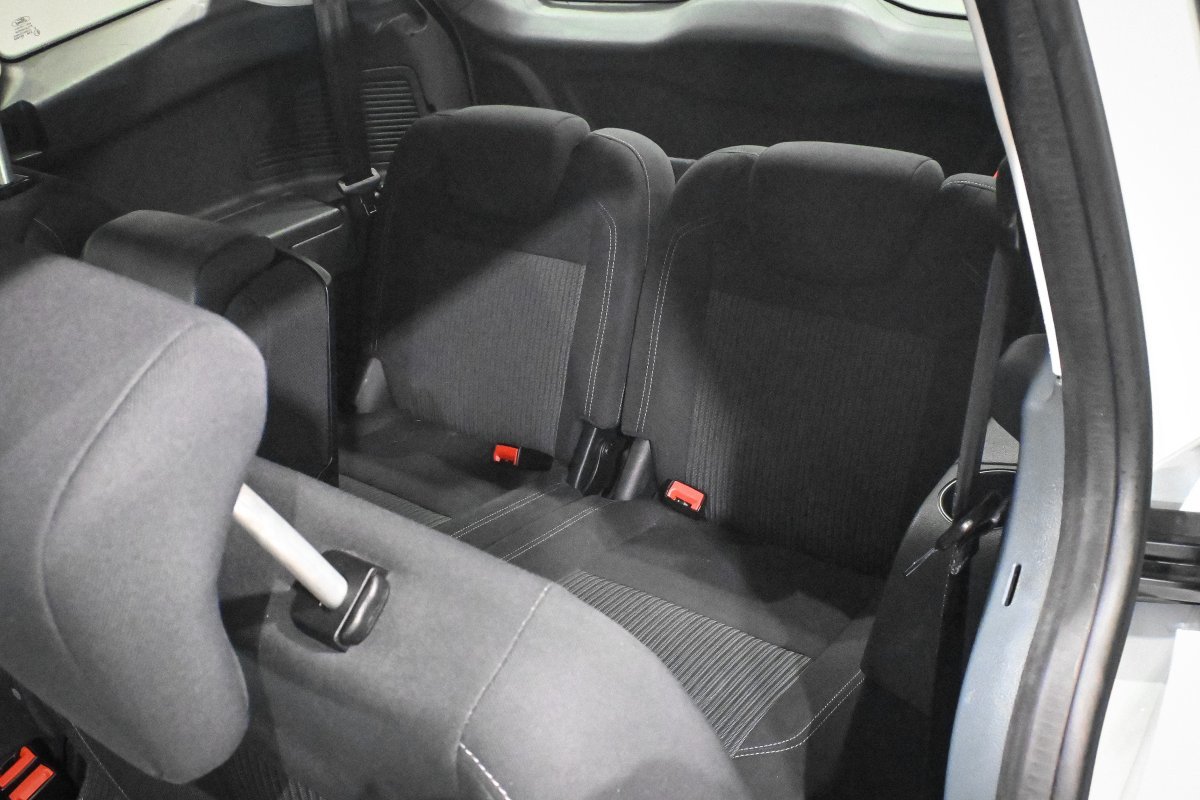 Foto Ford Grand C-MAX 13