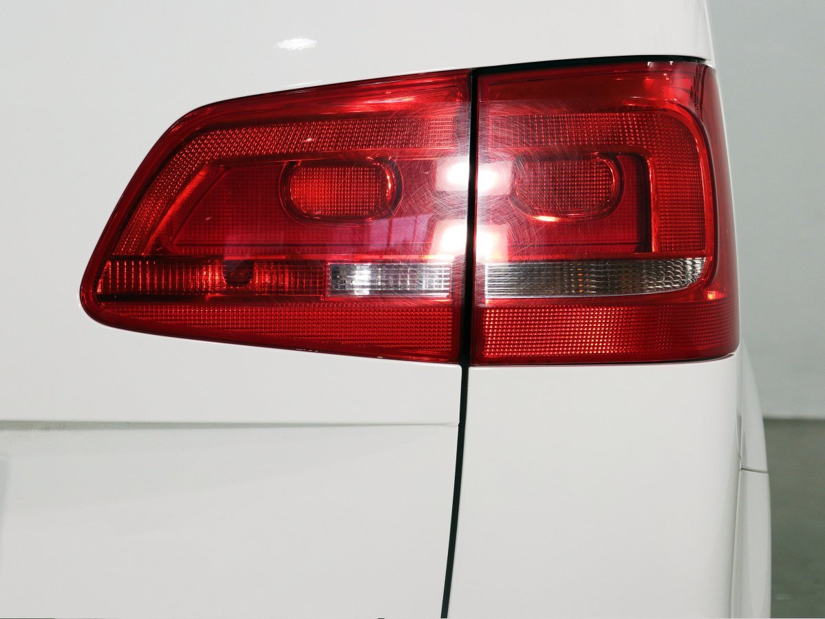 Foto Volkswagen Touran 11