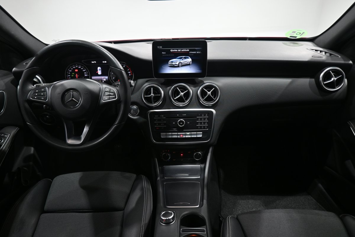 Foto Mercedes-Benz Clase A 18