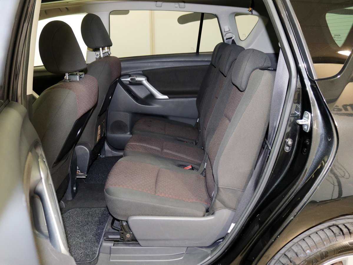 Foto Toyota Corolla Verso 14