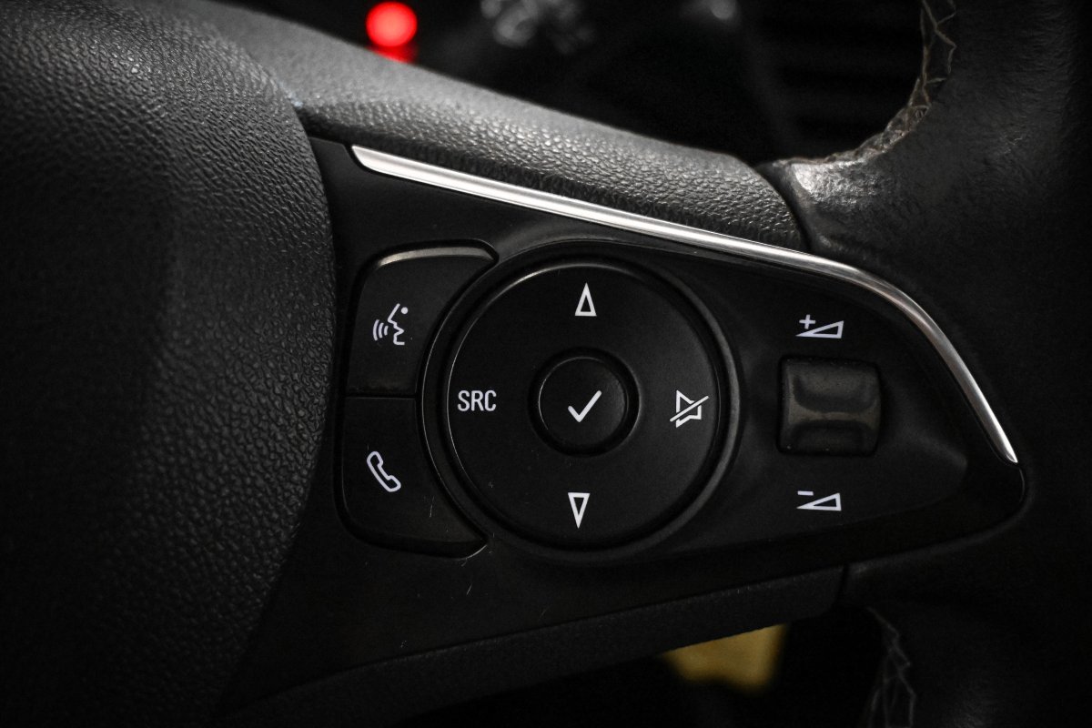 Foto Opel Crossland X 24