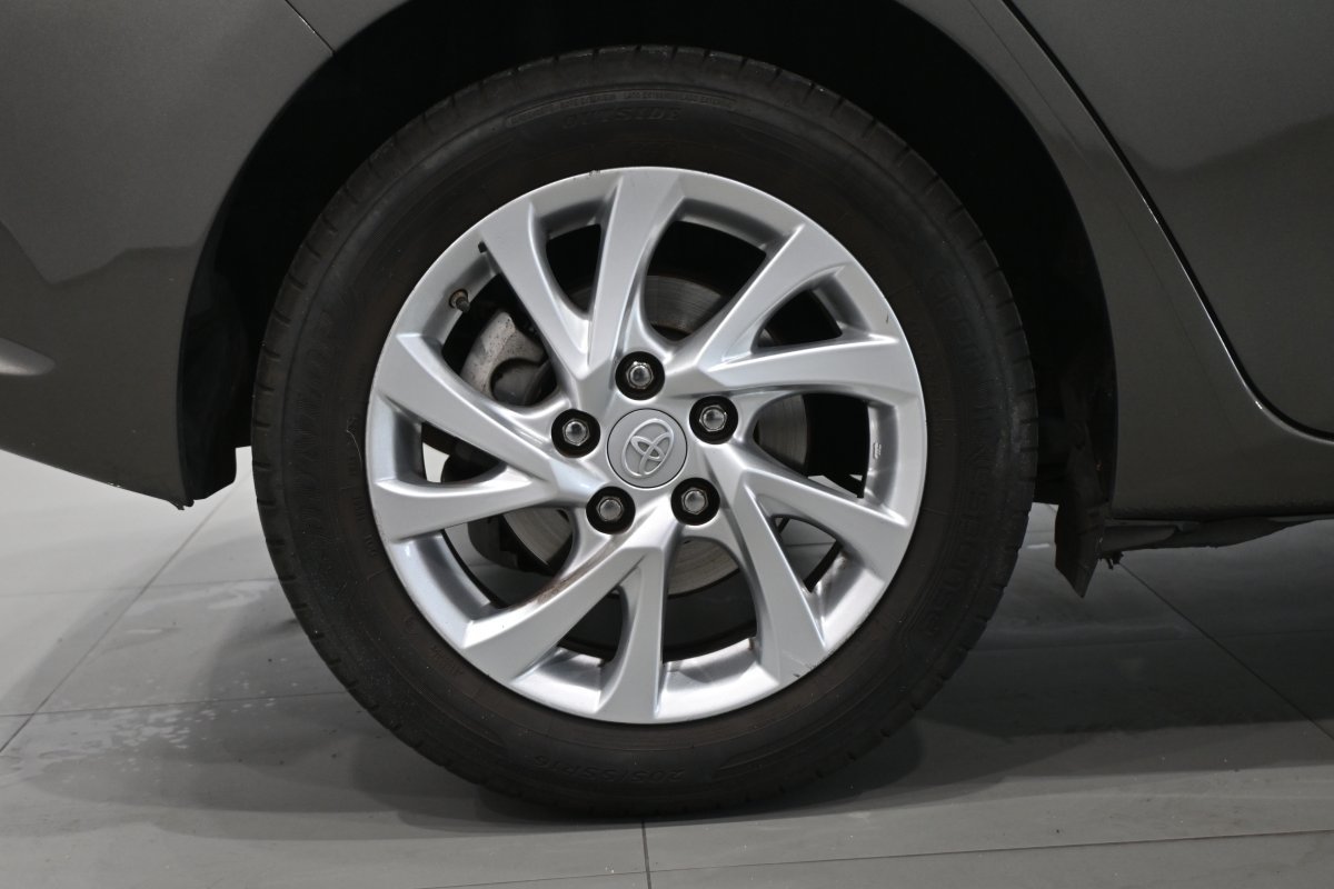 Foto Toyota Auris 32