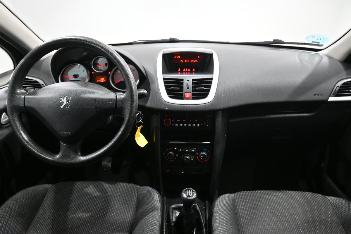 Foto Peugeot 207 17