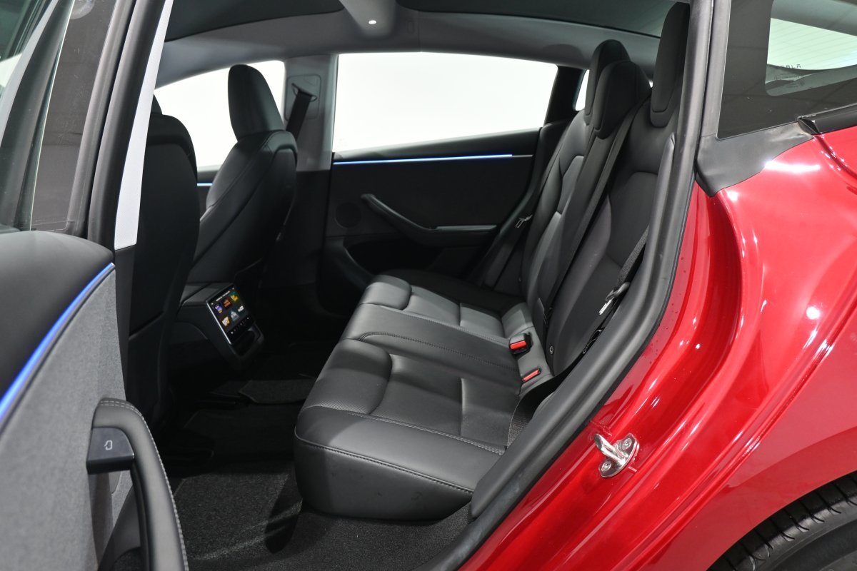 Foto Tesla Model 3 11