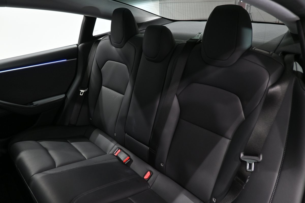 Foto Tesla Model 3 12