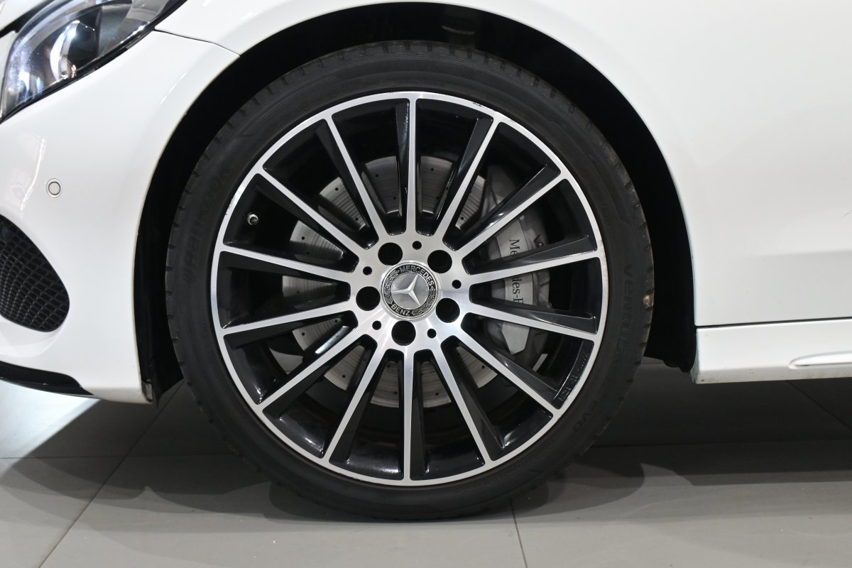 Foto Mercedes-Benz Clase C 32